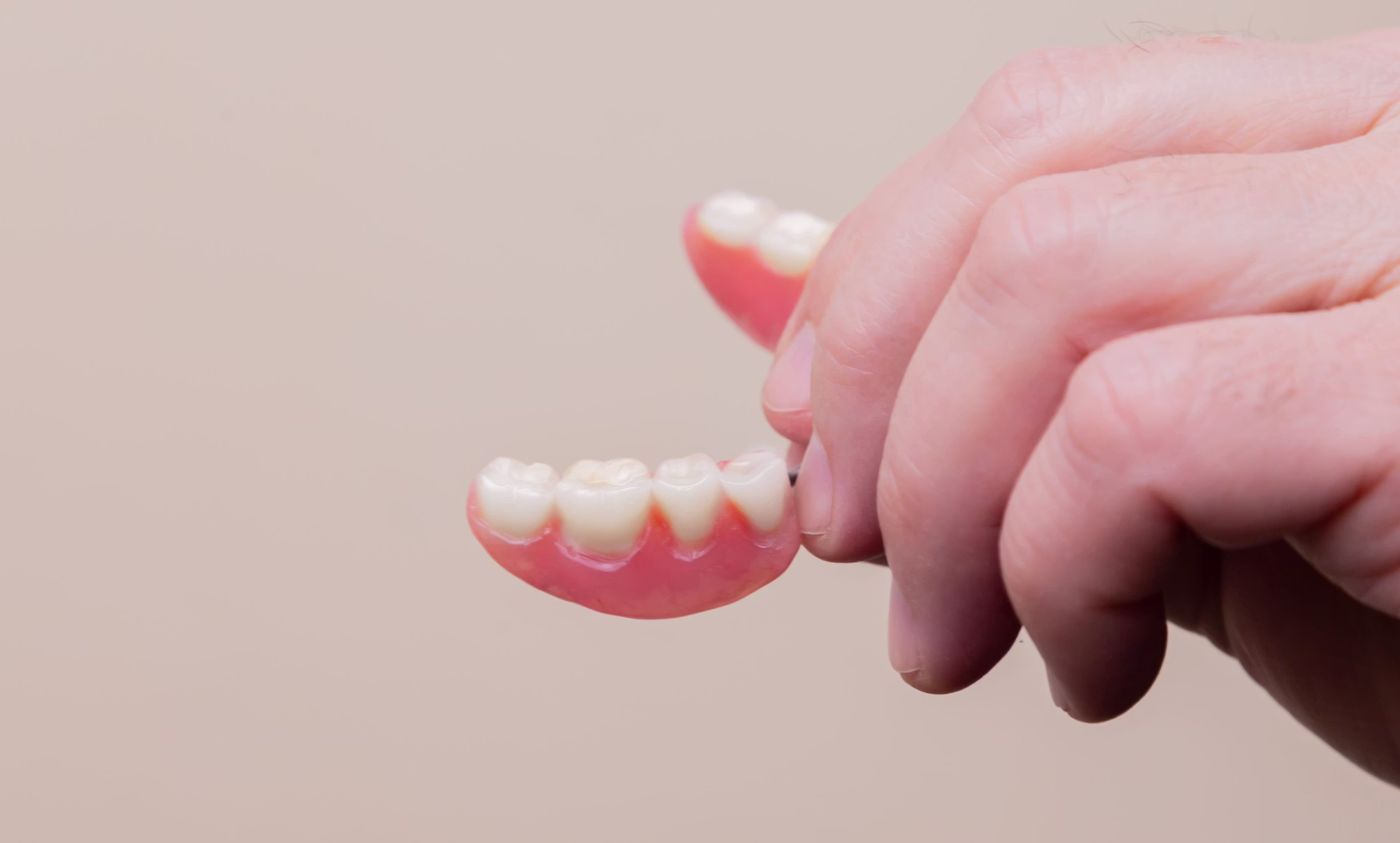 Custom dentures in Lucknow – Saraswati Dental Polyclinic